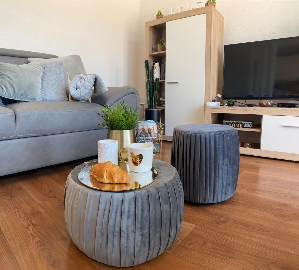Apartments Sea Star Ivana マリナ エクステリア 写真