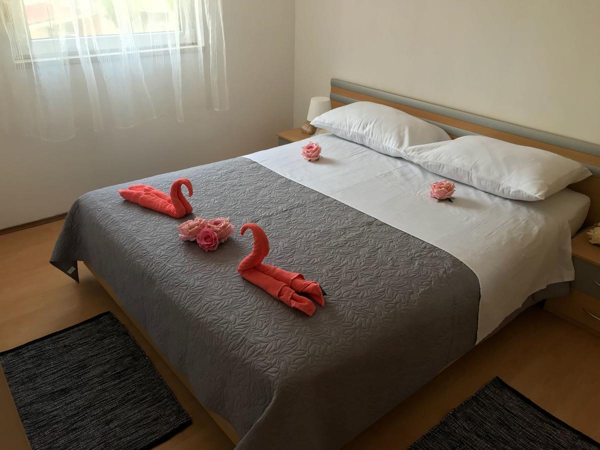 Apartments Sea Star Ivana マリナ エクステリア 写真