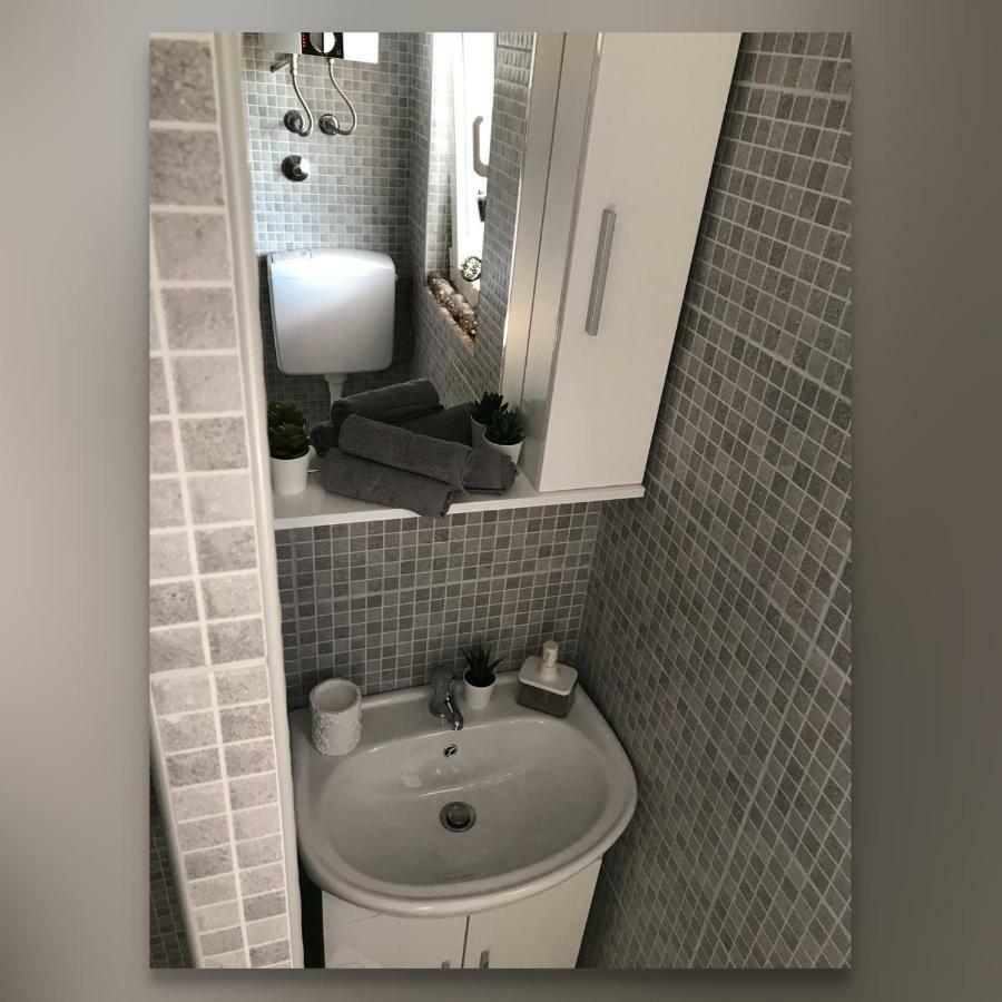 Apartments Sea Star Ivana マリナ エクステリア 写真